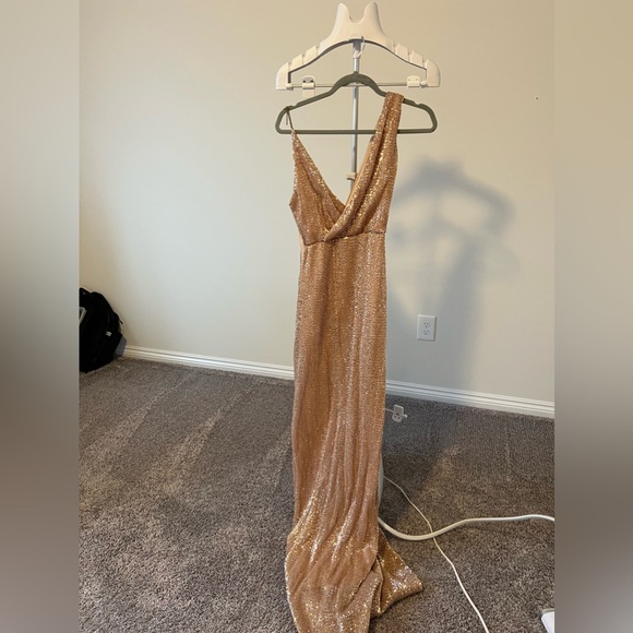 Sequin evening gown - Picture 1 of 3